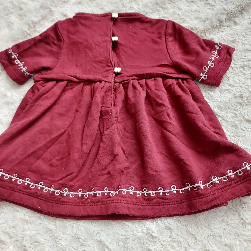 Heirlooms by Polly Flinders stylish maroon